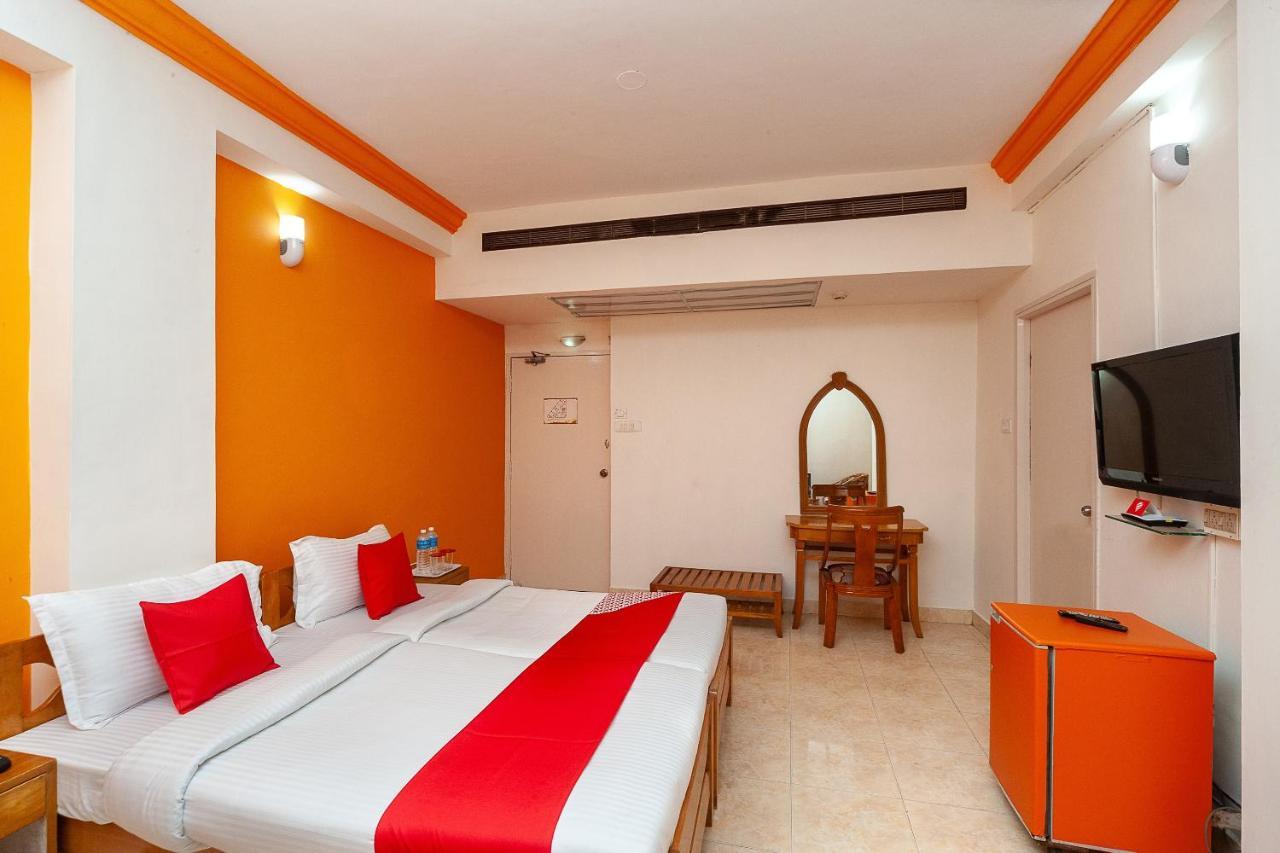 צ'נאי Hotel Manhattan מראה חיצוני תמונה