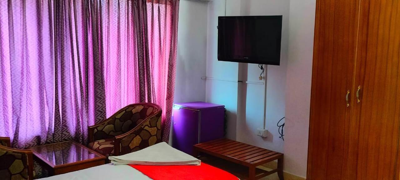 צ'נאי Hotel Manhattan מראה חיצוני תמונה